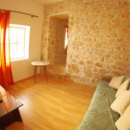 Apartment Two-bedroom In I Razanac