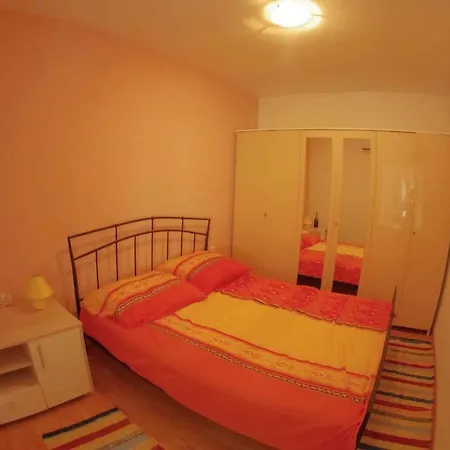 Two-bedroom In I Razanac